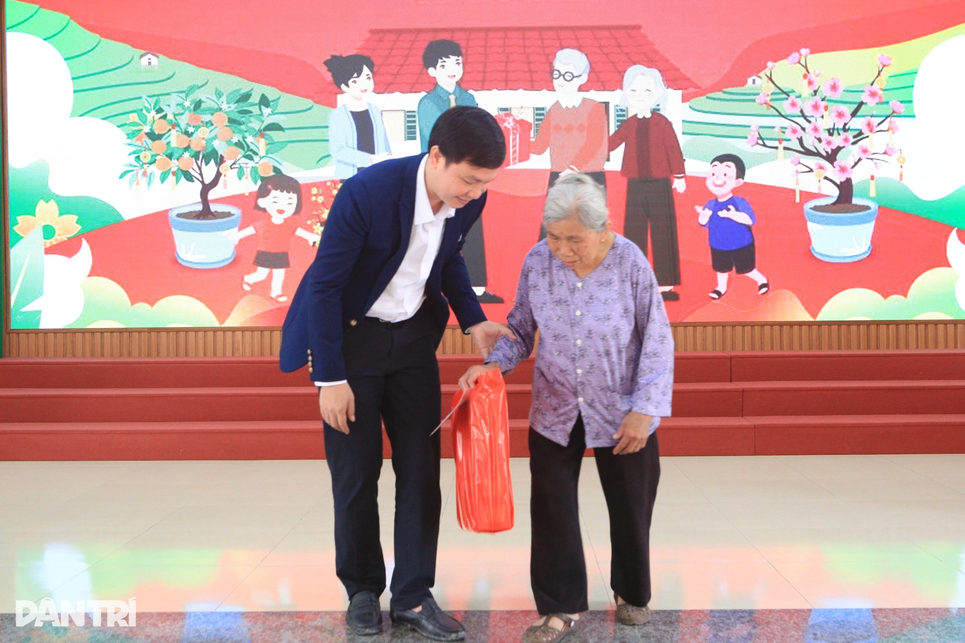 Bạn đọc Dân trí tặng quà Tết Nhân ái 2026 đến 50 hộ dân ở Thanh Hóa - 3