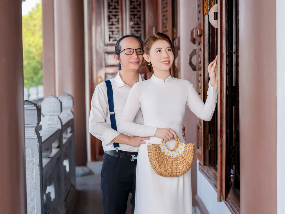 Cô gái đẹp như hoa hậu bất chấp định kiến, yêu “chú khiếm thị” hơn 18 tuổi - 6