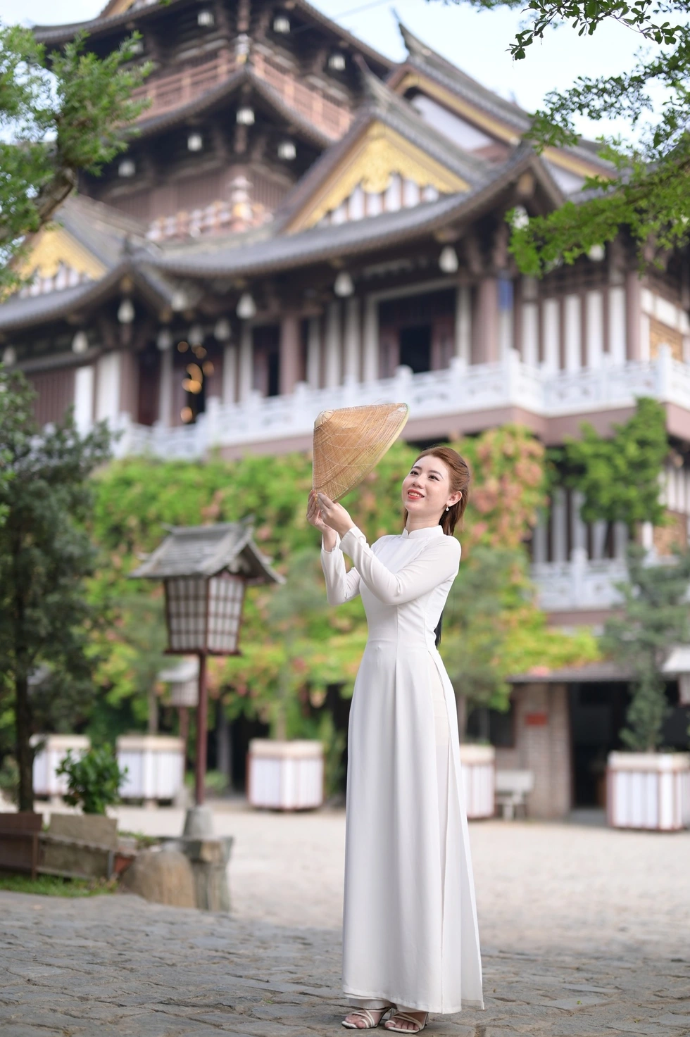 Cô gái đẹp như hoa hậu bất chấp định kiến, yêu “chú khiếm thị” hơn 18 tuổi - 5