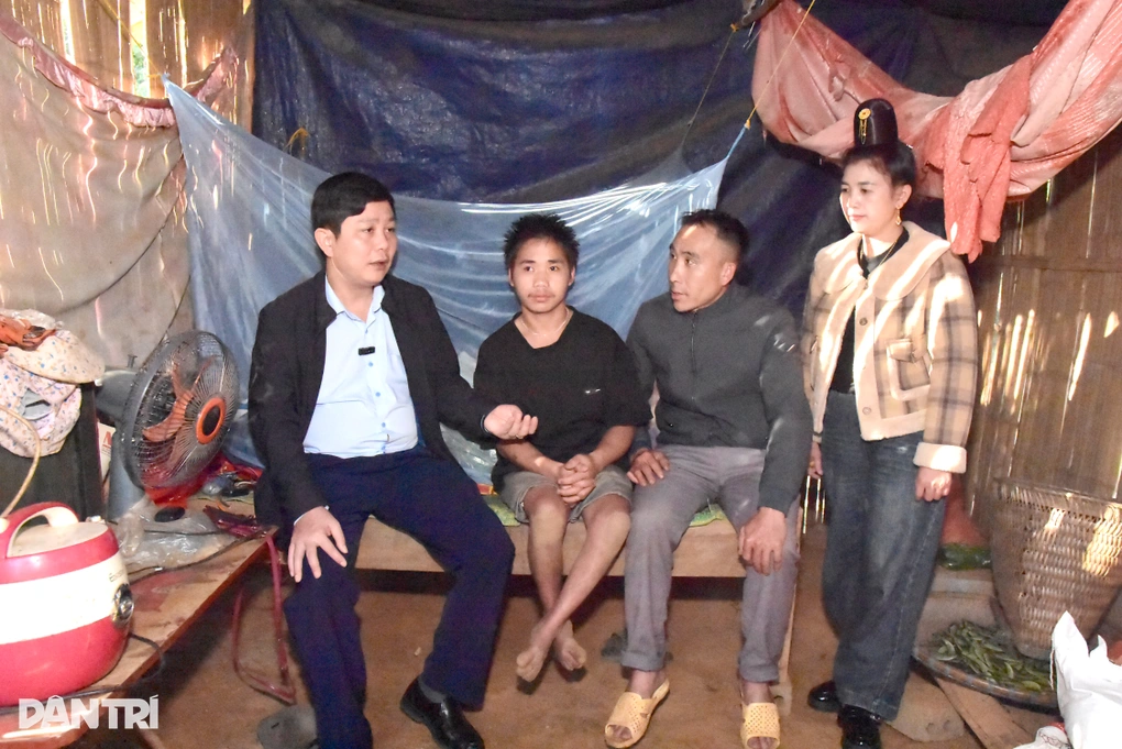 Người đàn ông quanh năm lê lết, ôm nỗi đau 3 con thơ yểu mệnh - 4