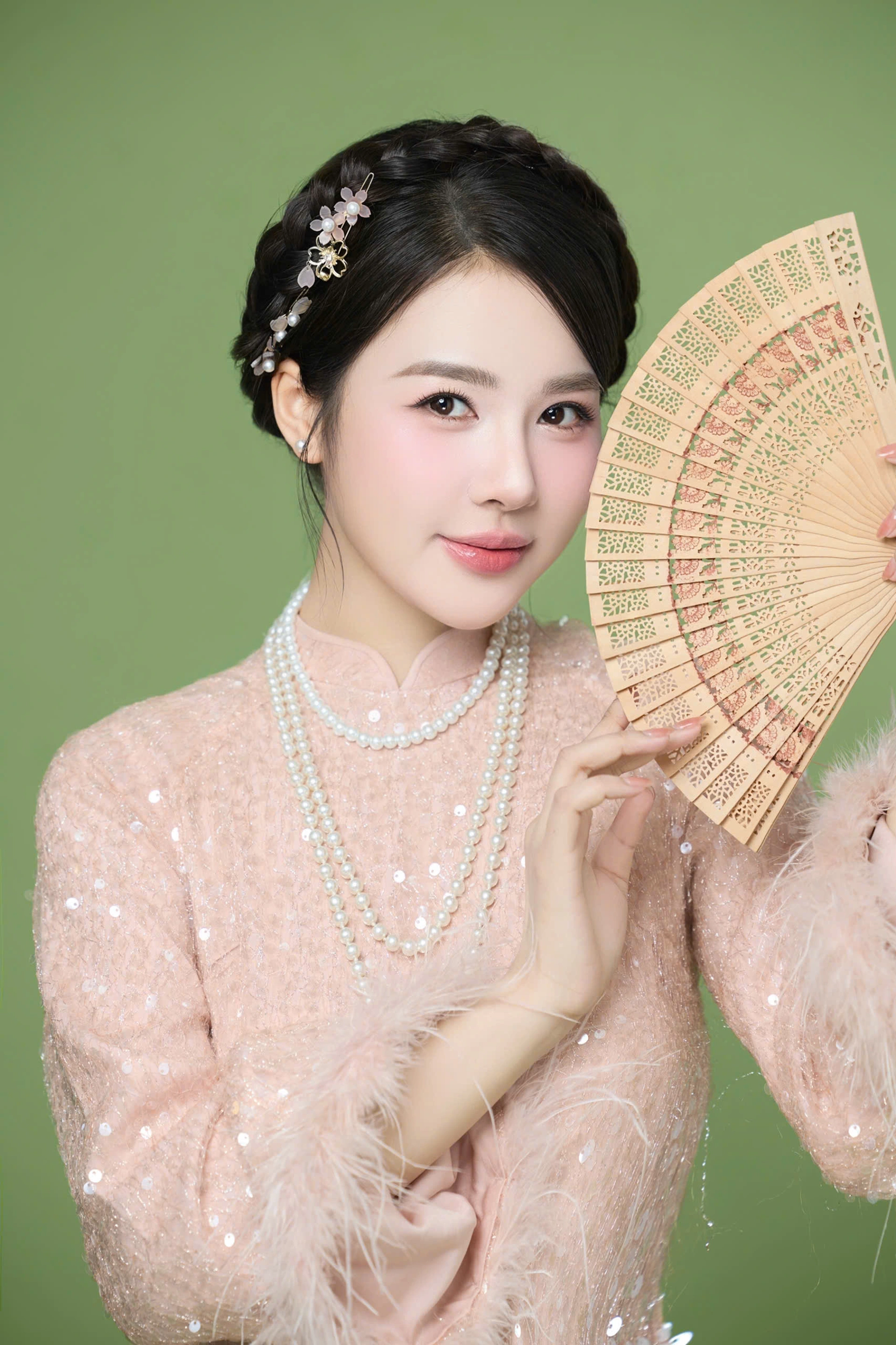Á hậu Đỗ Hà Trang mong năm mới tìm được bạn trai như ý - 10