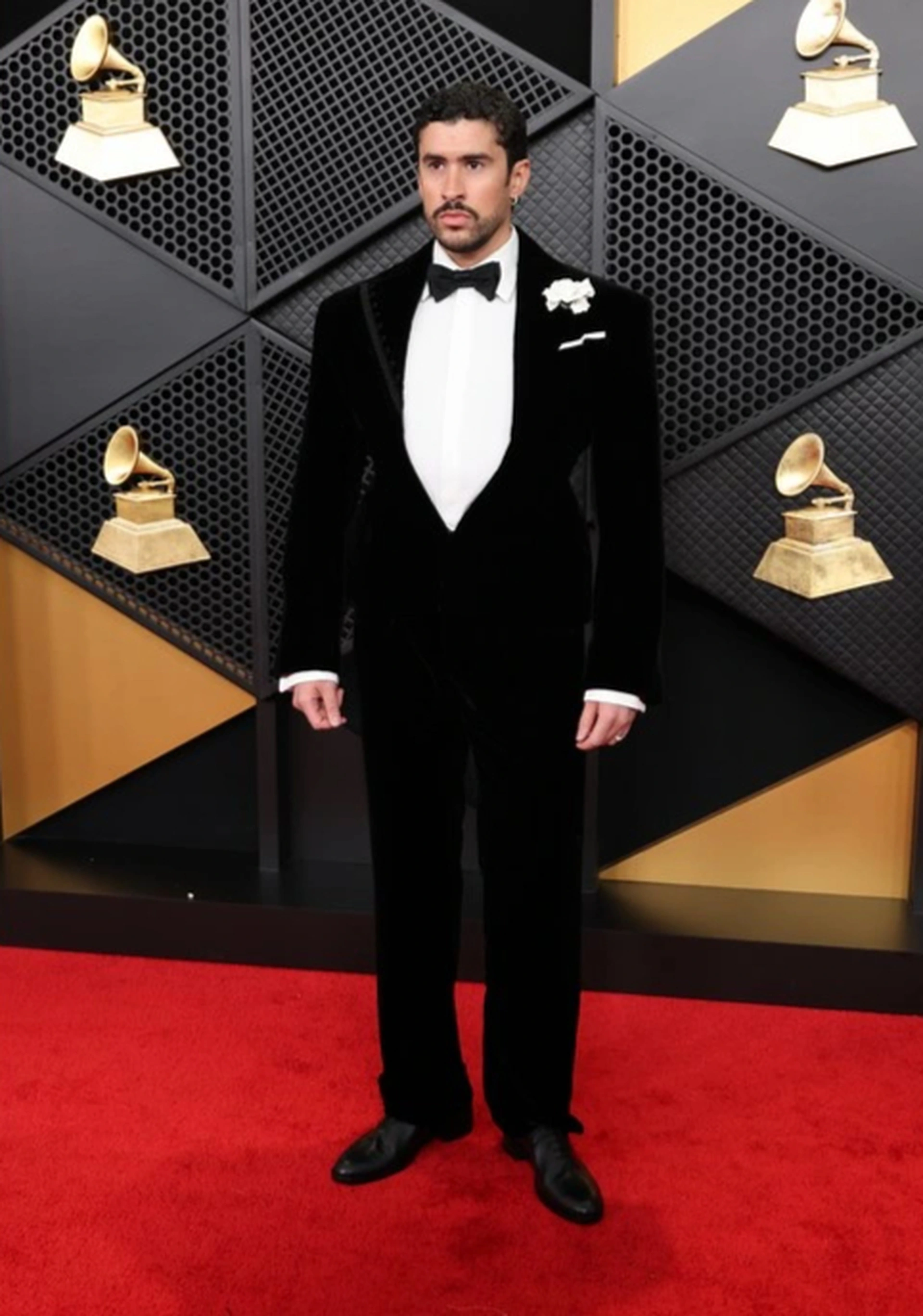 Nữ nghệ sĩ mặc như không mặc trên thảm đỏ Grammy 2026 - 15 Nữ nghệ sĩ mặc như không mặc trên thảm đỏ Grammy 2026 - 15
