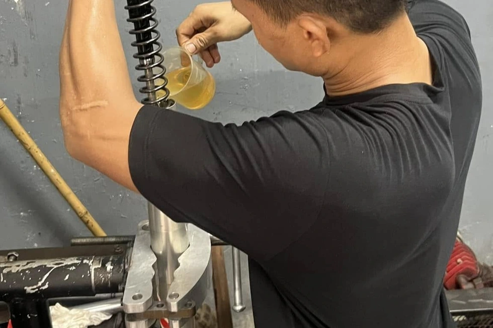 Bảo dưỡng xe máy trước Tết, đừng chỉ thay mỗi dầu - 6 Bảo dưỡng xe máy trước Tết, đừng chỉ thay mỗi dầu - 6