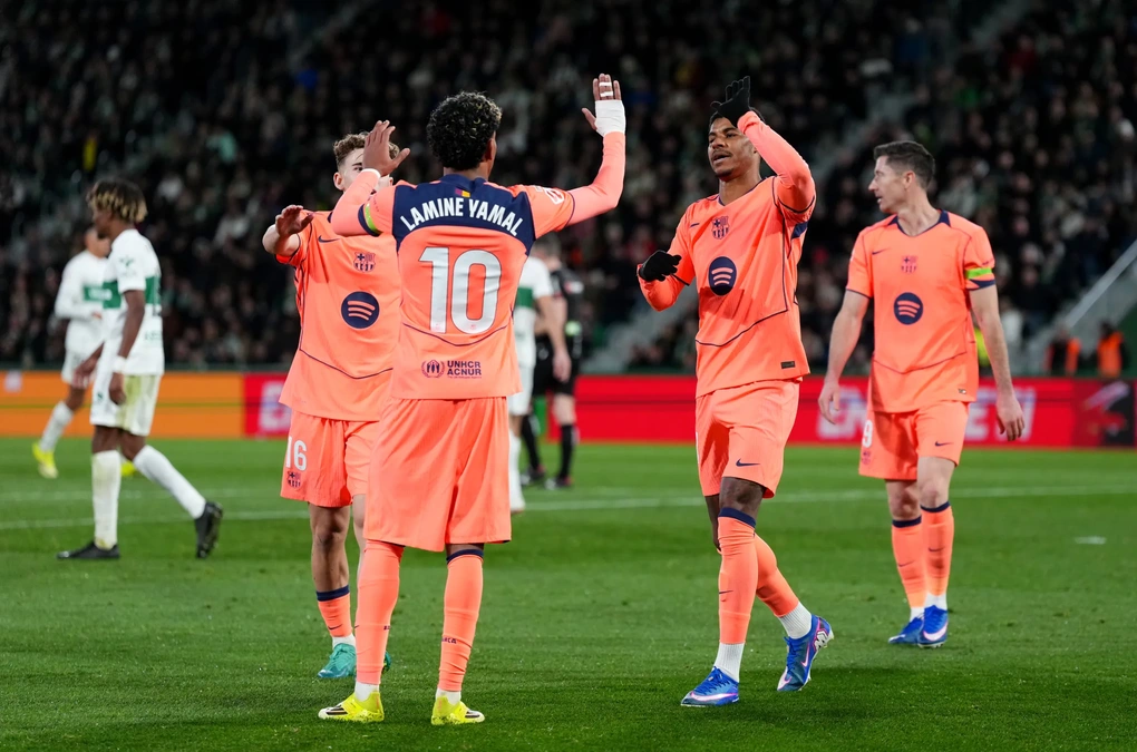 Lamine Yamal và Rashford tỏa sáng trong ngày Barcelona chiến thắng - 2 Lamine Yamal và Rashford tỏa sáng trong ngày Barcelona chiến thắng - 2