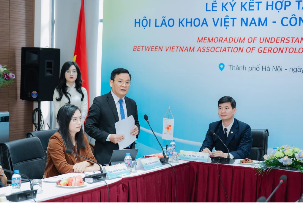 Già hóa nhanh: Từ thách thức đến giải pháp chăm sóc sức khỏe người cao tuổi - 2