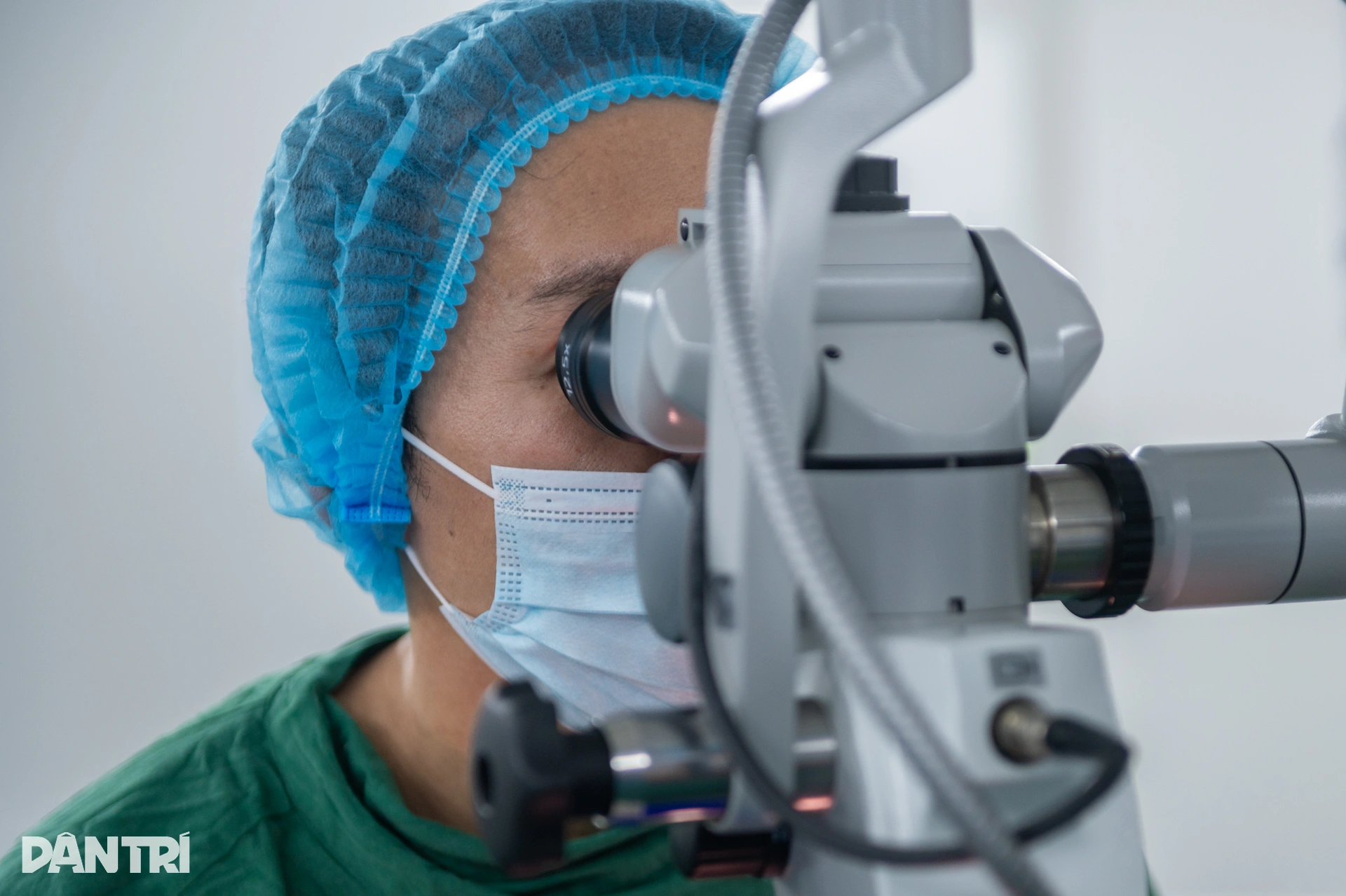 Một giờ săn lùng những tinh binh cuối cùng của người đàn ông 10 năm vô sinh - 7