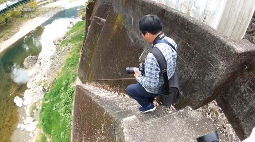 Cầu thang dựng đứng cao 10m: Leo lên khó, bước xuống là thử thách sinh tử - 2 Cầu thang dựng đứng cao 10m: Leo lên khó, bước xuống là thử thách sinh tử - 2