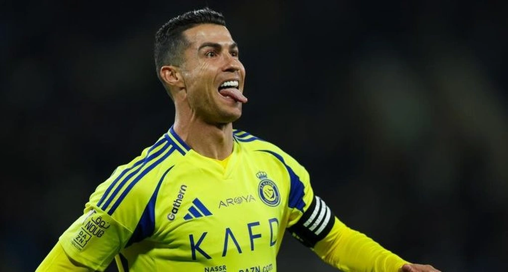 C.Ronaldo bất ngờ nổi loạn, từ chối ra sân ở Saudi Arabia - 2
