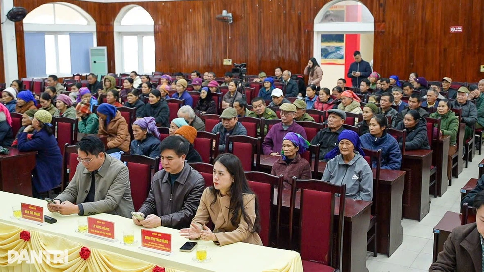 Báo Dân trí trao hơi ấm Tết Nhân ái tới 100 hộ dân vùng bão lũ Cao Bằng - 17 Báo Dân trí trao hơi ấm Tết Nhân ái tới 100 hộ dân vùng bão lũ Cao Bằng - 17