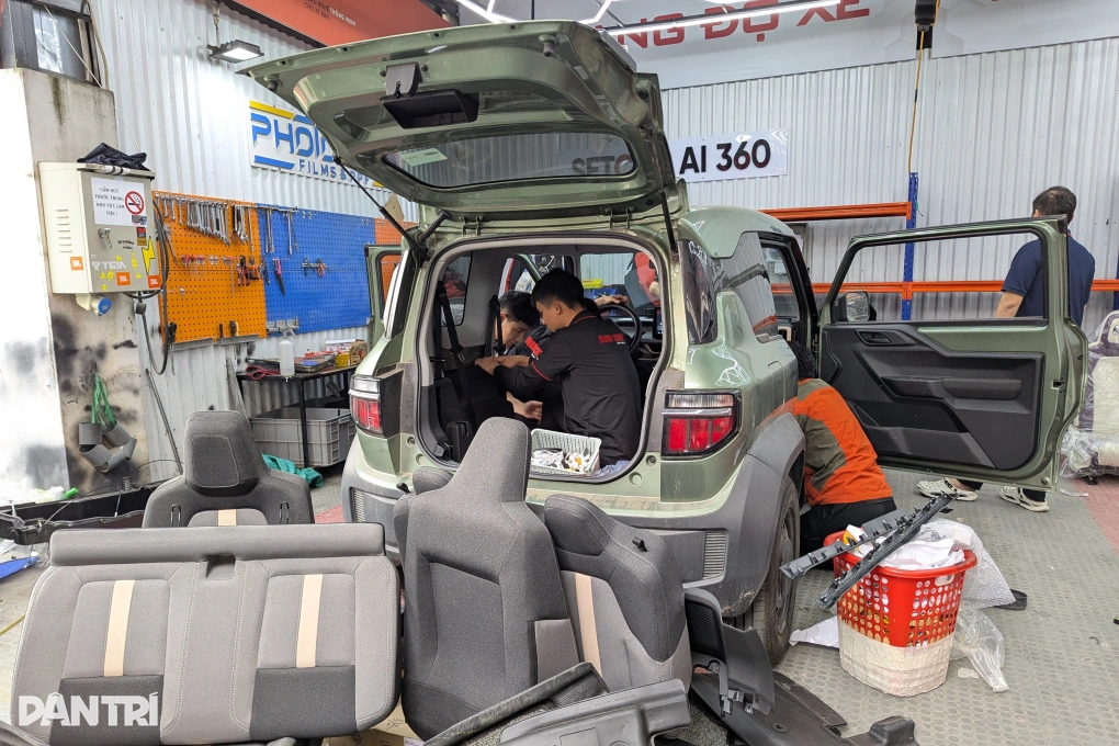 Khách Việt nhộn nhịp nâng cấp xe đón Tết, thợ làm tăng ca đến đêm - 3 Khách Việt nhộn nhịp nâng cấp xe đón Tết, thợ làm tăng ca đến đêm - 3