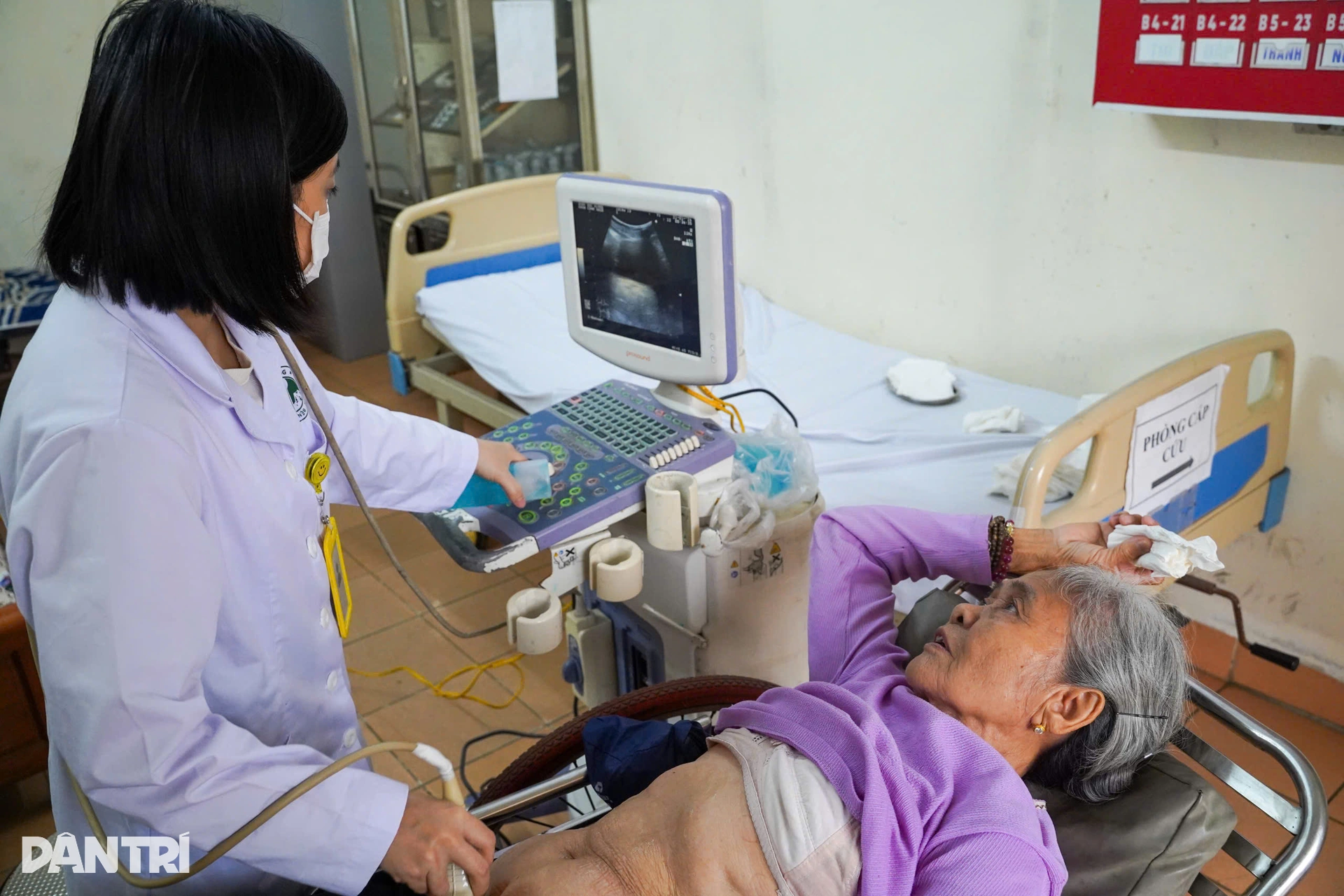 Xuân ấm của những cựu binh 50 năm sống cùng xe lăn, trải qua chục ca mổ - 8