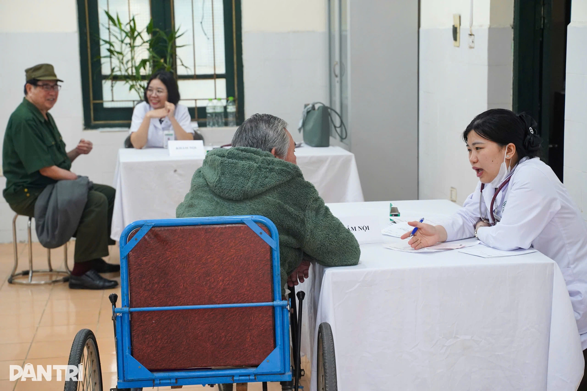 Xuân ấm của những cựu binh 50 năm sống cùng xe lăn, trải qua chục ca mổ - 5