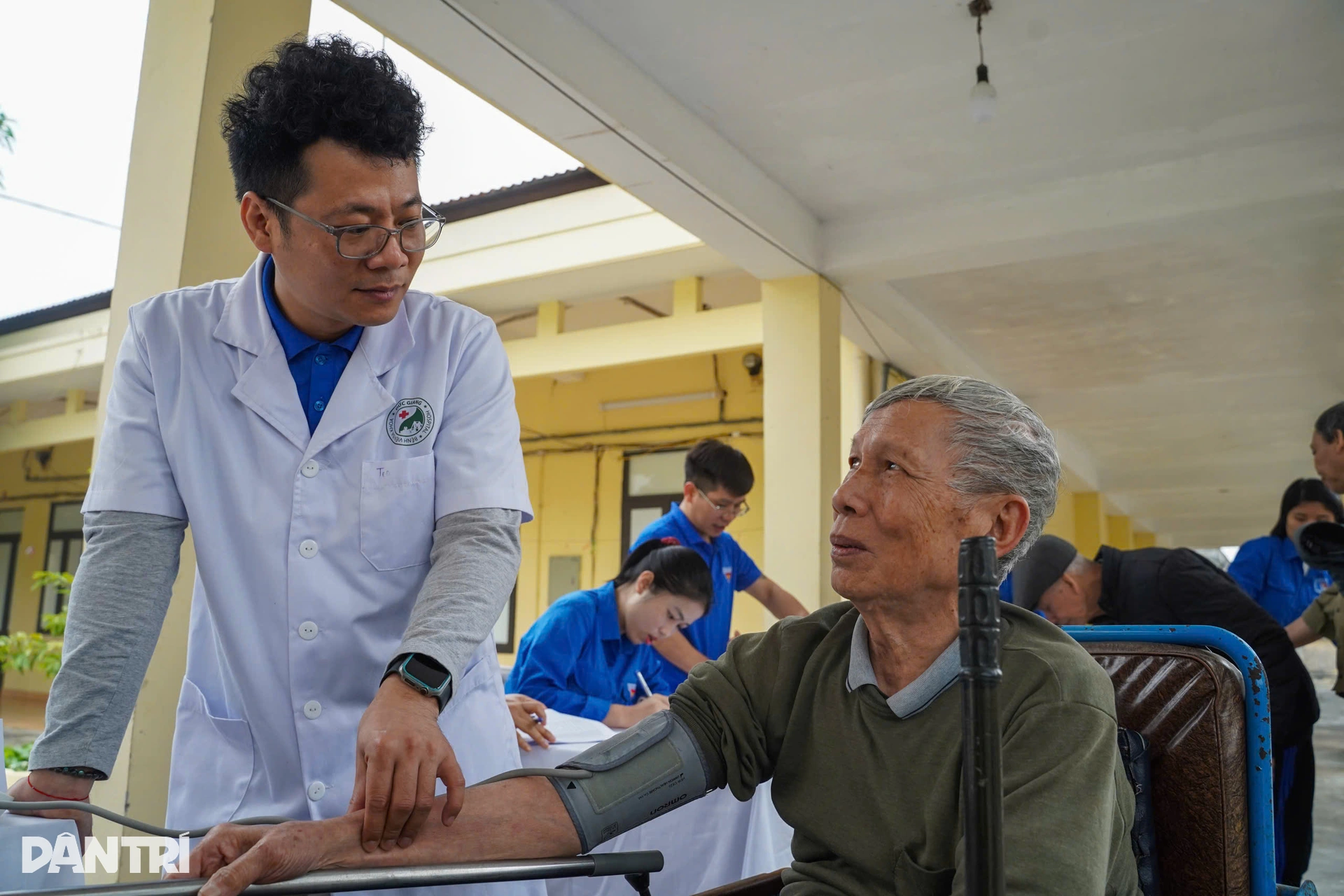 Xuân ấm của những cựu binh 50 năm sống cùng xe lăn, trải qua chục ca mổ - 6