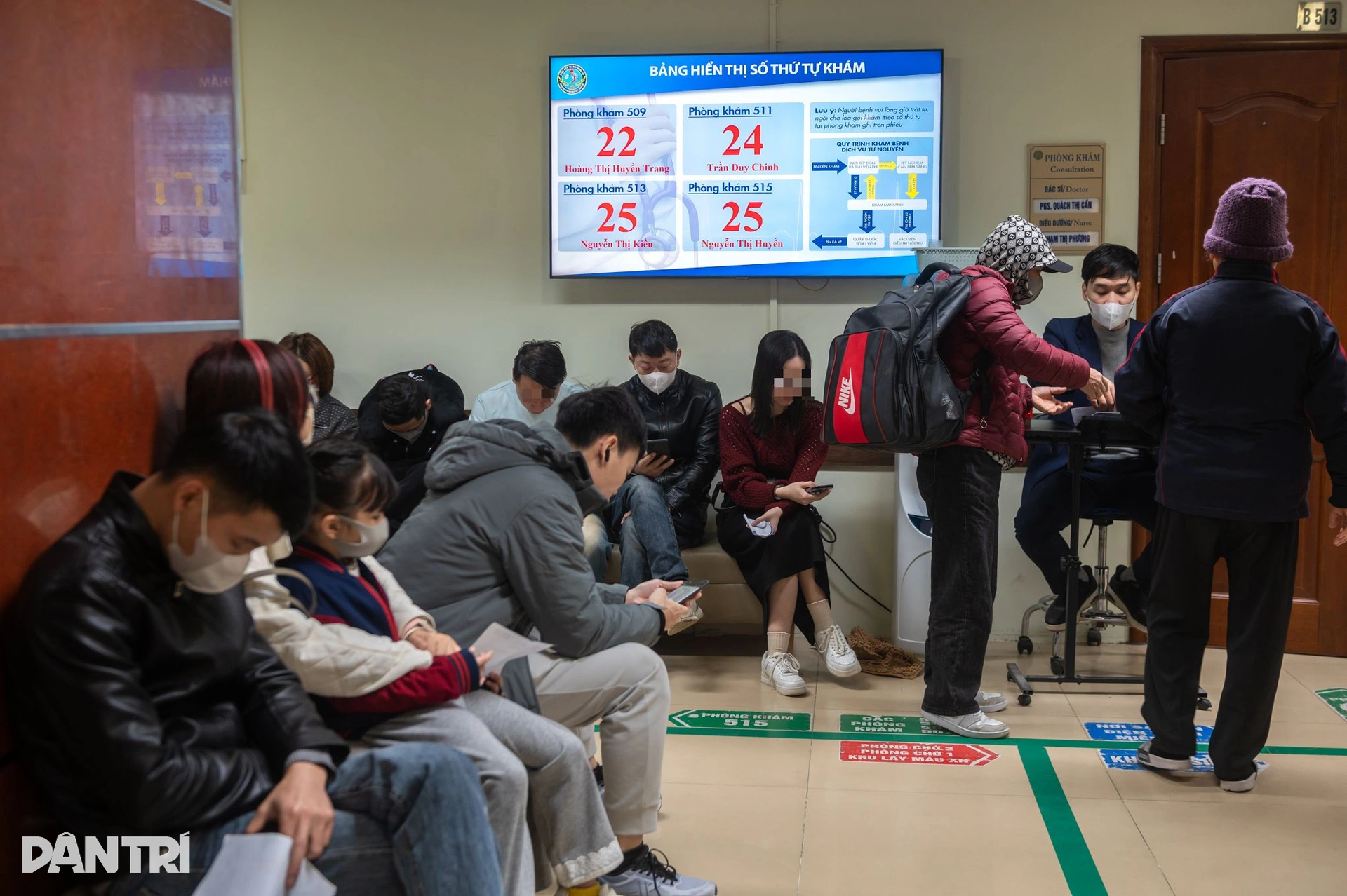 Bên trong khoang mũi sưng nề của người Hà Nội giữa cao điểm ô nhiễm - 11