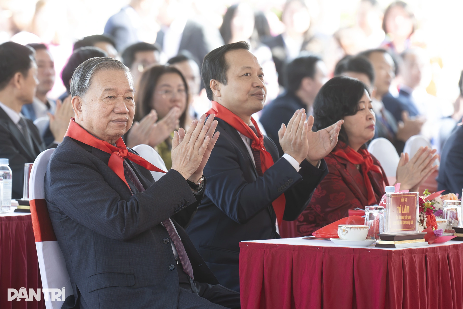 Tổng Bí thư Tô Lâm dự lễ khánh thành trường nội trú hiện đại nhất vùng biên - 2