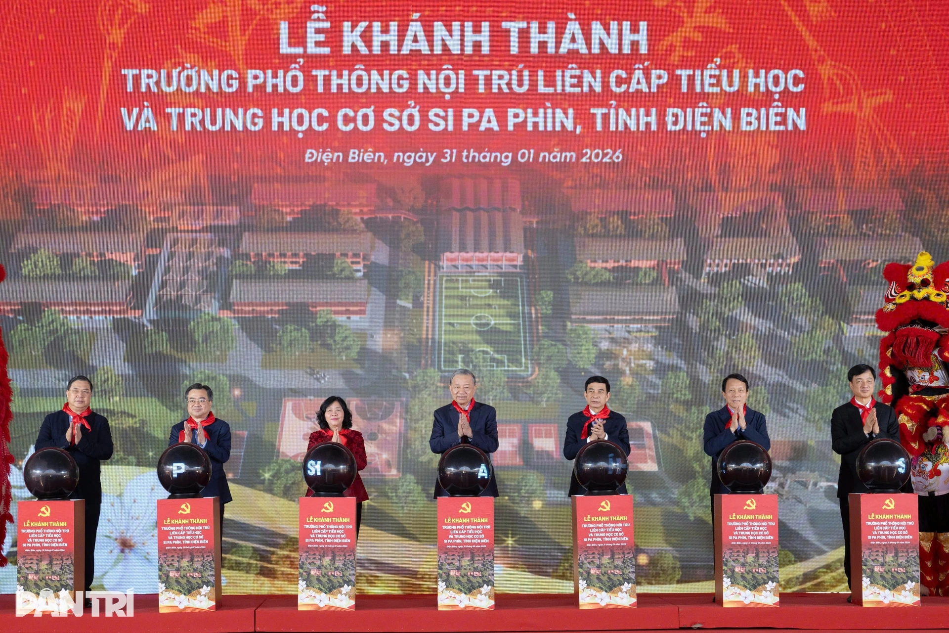 Tổng Bí thư Tô Lâm dự lễ khánh thành trường nội trú hiện đại nhất vùng biên - 8