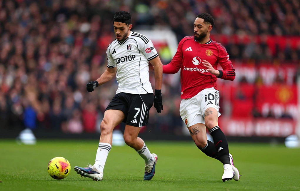 Kịch tính đến giây cuối, Man Utd đánh bại Fulham tại Old Trafford - 2