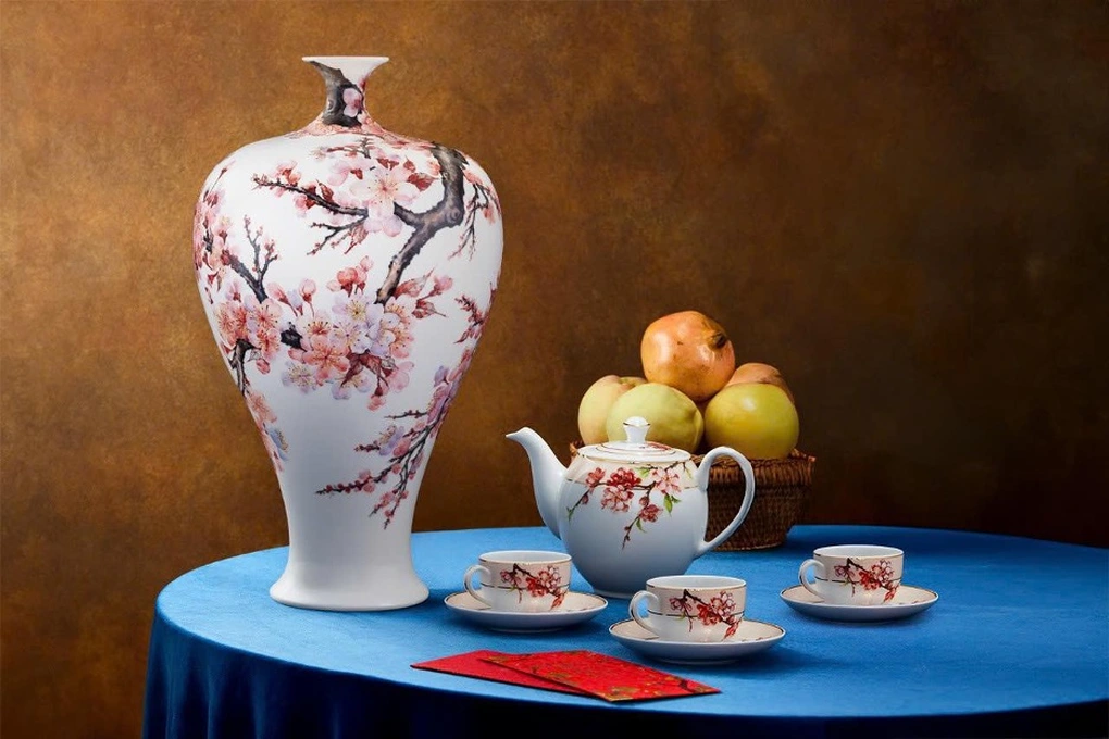 Minh Long giữ Tết Việt trong từng tạo tác sứ tinh hoa - 5 Minh Long giữ Tết Việt trong từng tạo tác sứ tinh hoa - 5