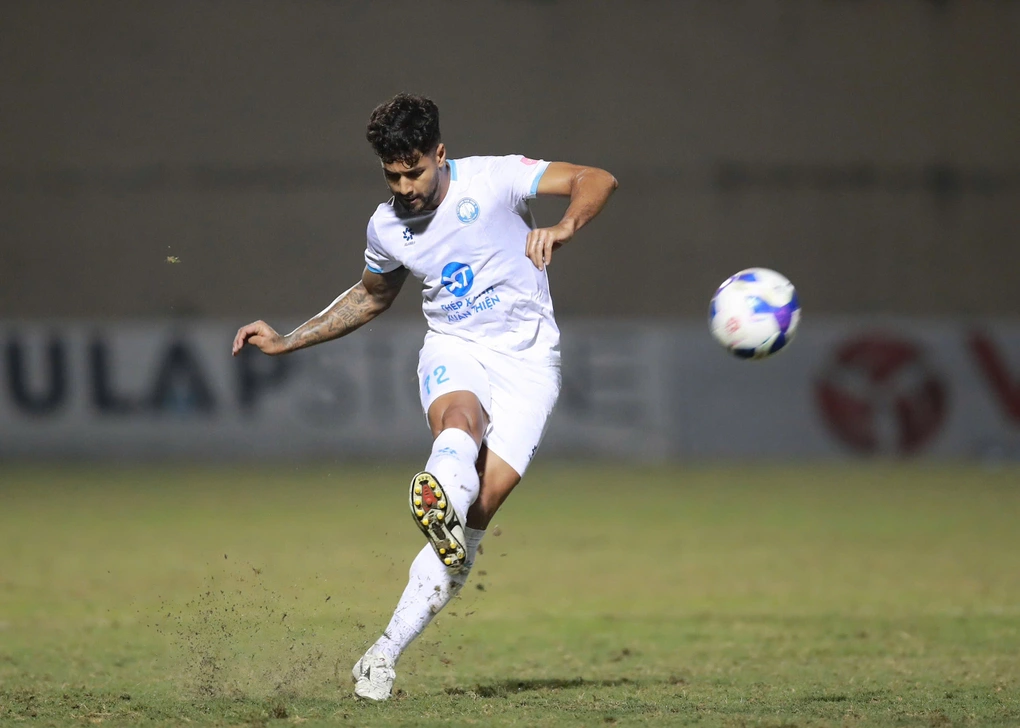 Xuân Son khiến CLB Nam Định hòa Thanh Hóa, CLB Công an TPHCM giành 3 điểm - 3 Xuân Son khiến CLB Nam Định hòa Thanh Hóa, CLB Công an TPHCM giành 3 điểm - 3