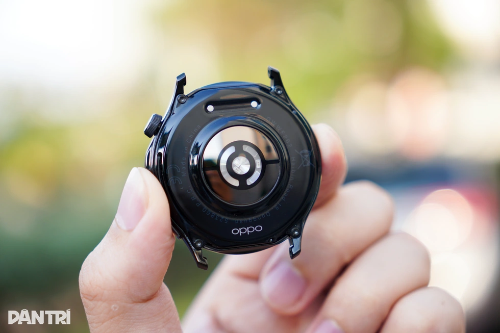 Đánh giá OPPO Watch S: Cạnh tranh Huawei Watch GT 6, Galaxy Watch8 - 2 Đánh giá OPPO Watch S: Cạnh tranh Huawei Watch GT 6, Galaxy Watch8 - 2