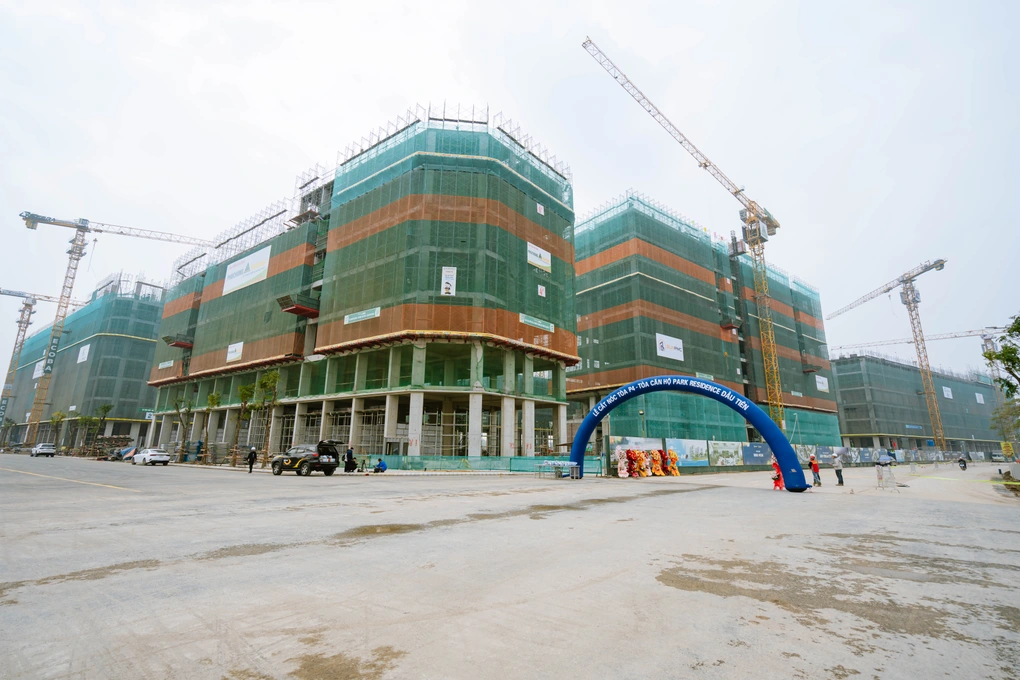 Quỹ căn hộ cao tầng mới của Sun Group Nam Hà Nội cất nóc tòa đầu tiên - 2