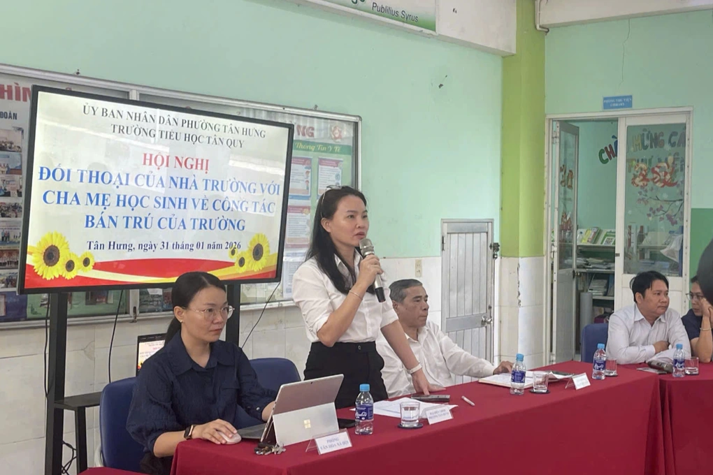 Phụ huynh giận dữ, đề nghị trường khởi kiện nhà cung cấp suất ăn Sago Food - 2 Phụ huynh giận dữ, đề nghị trường khởi kiện nhà cung cấp suất ăn Sago Food - 2