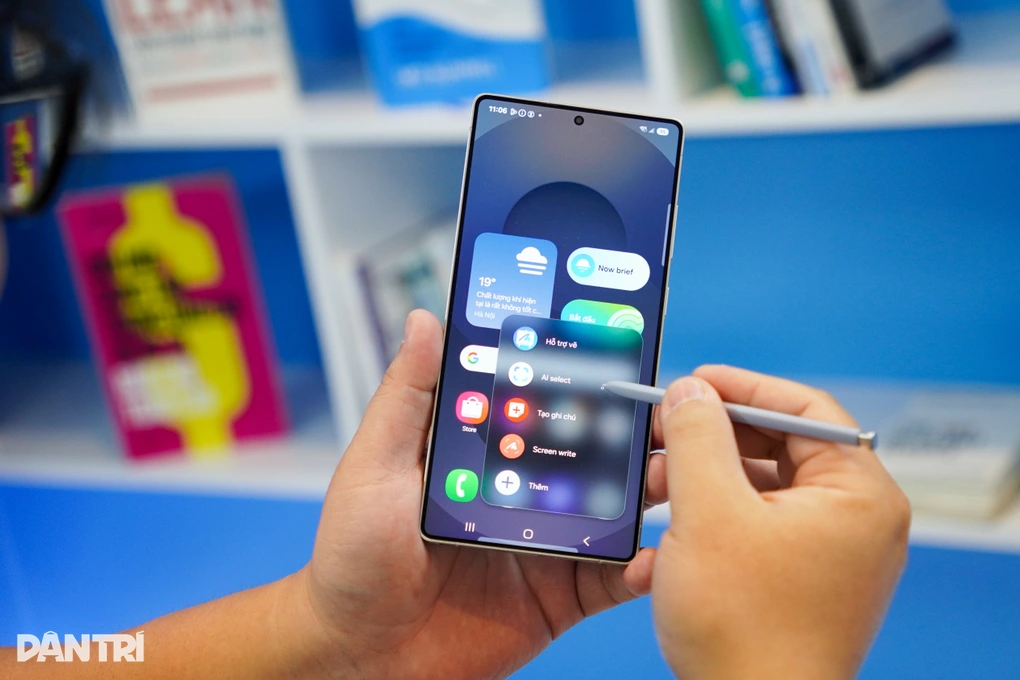 iPhone 16 là smartphone bán chạy nhất thế giới - 2