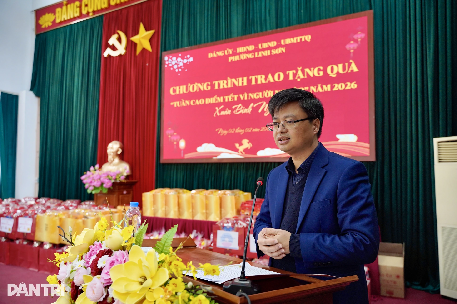 Báo Dân trí trao quà Tết Nhân ái tới 100 hộ khó khăn ở Thái Nguyên - 7 Báo Dân trí trao quà Tết Nhân ái tới 100 hộ khó khăn ở Thái Nguyên - 7