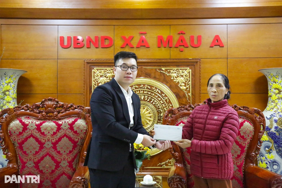 Báo Dân trí tặng quà Tết người có công với cách mạng tại Lào Cai - 7