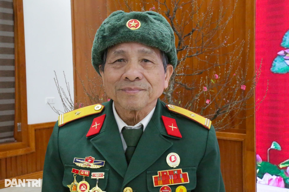 Báo Dân trí tặng quà Tết người có công với cách mạng tại Lào Cai - 6