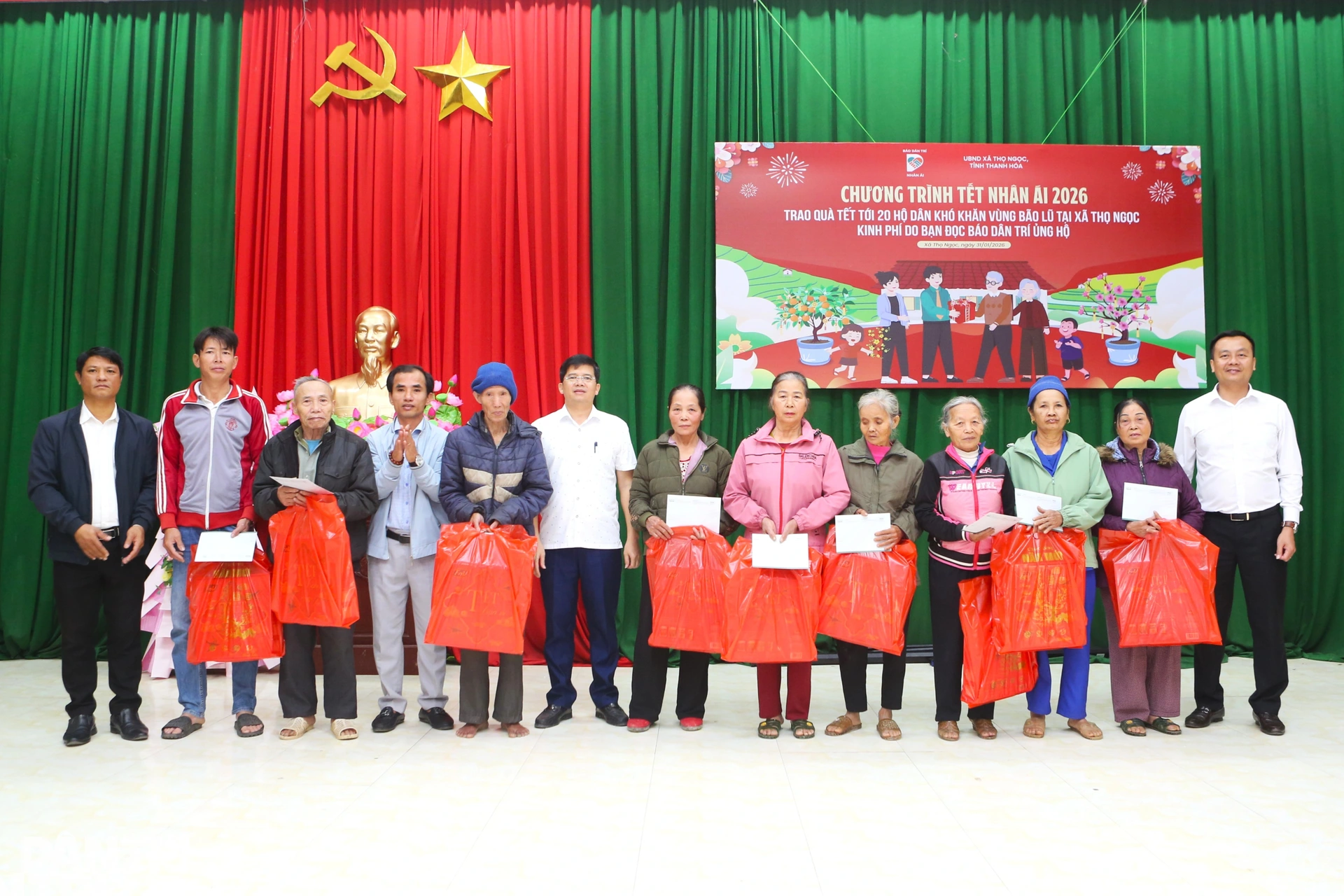 Bạn đọc Dân trí tặng quà Tết Nhân ái 2026 đến 50 hộ dân ở Thanh Hóa - 13