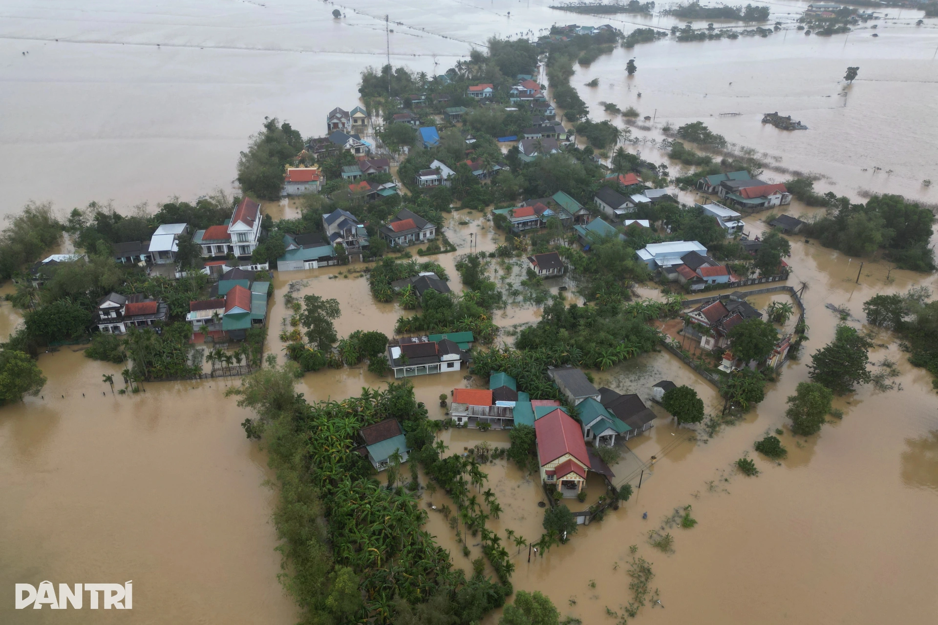 Nhờ quà bạn đọc Dân trí, tôi có thêm tiền mua áo mới cho các cháu đón Tết - 4