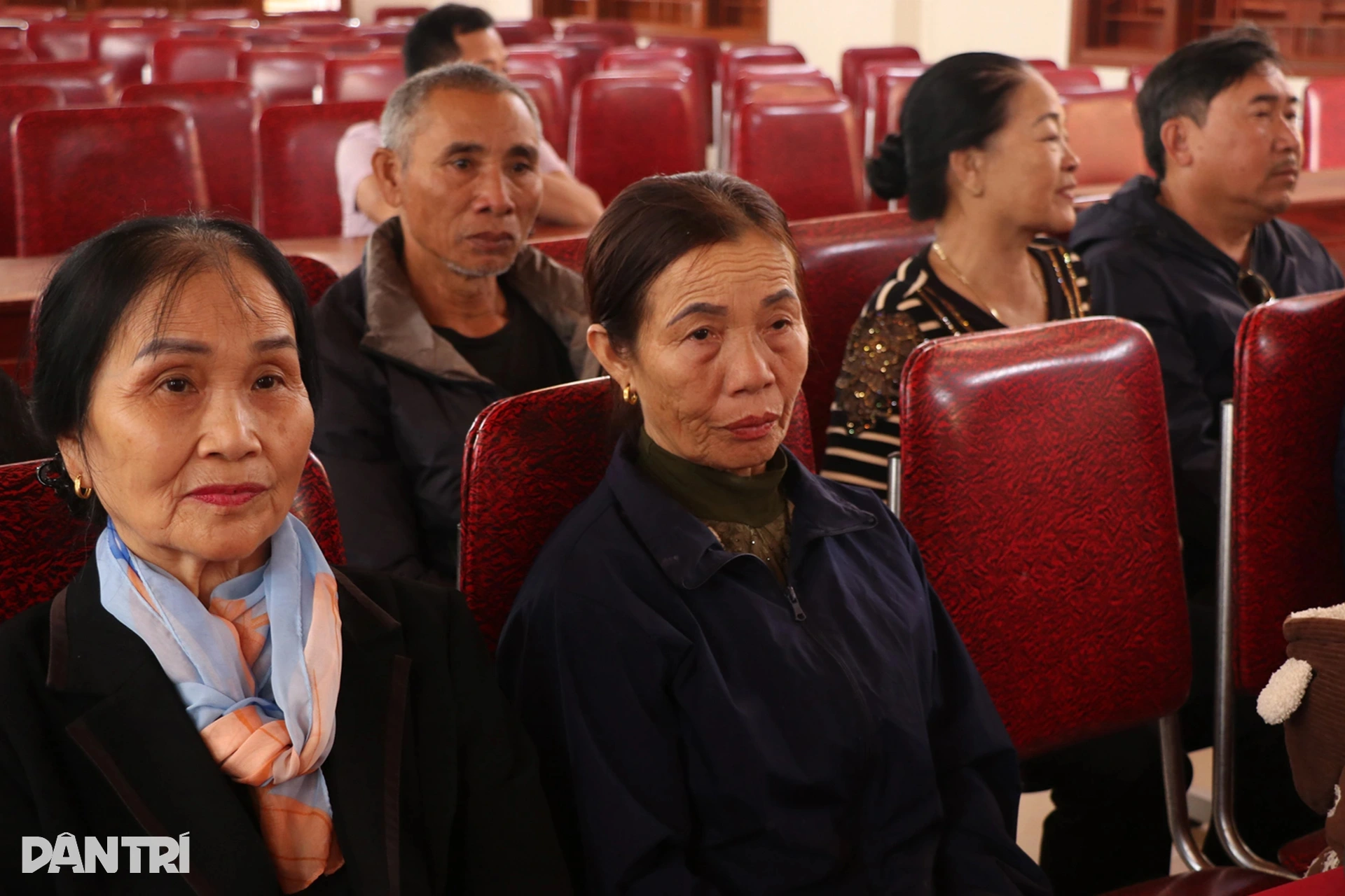 Có quà Dân trí, tôi để mua thịt Tết, bánh thắp hương cúng tổ tiên - 7 Có quà Dân trí, tôi để mua thịt Tết, bánh thắp hương cúng tổ tiên - 7