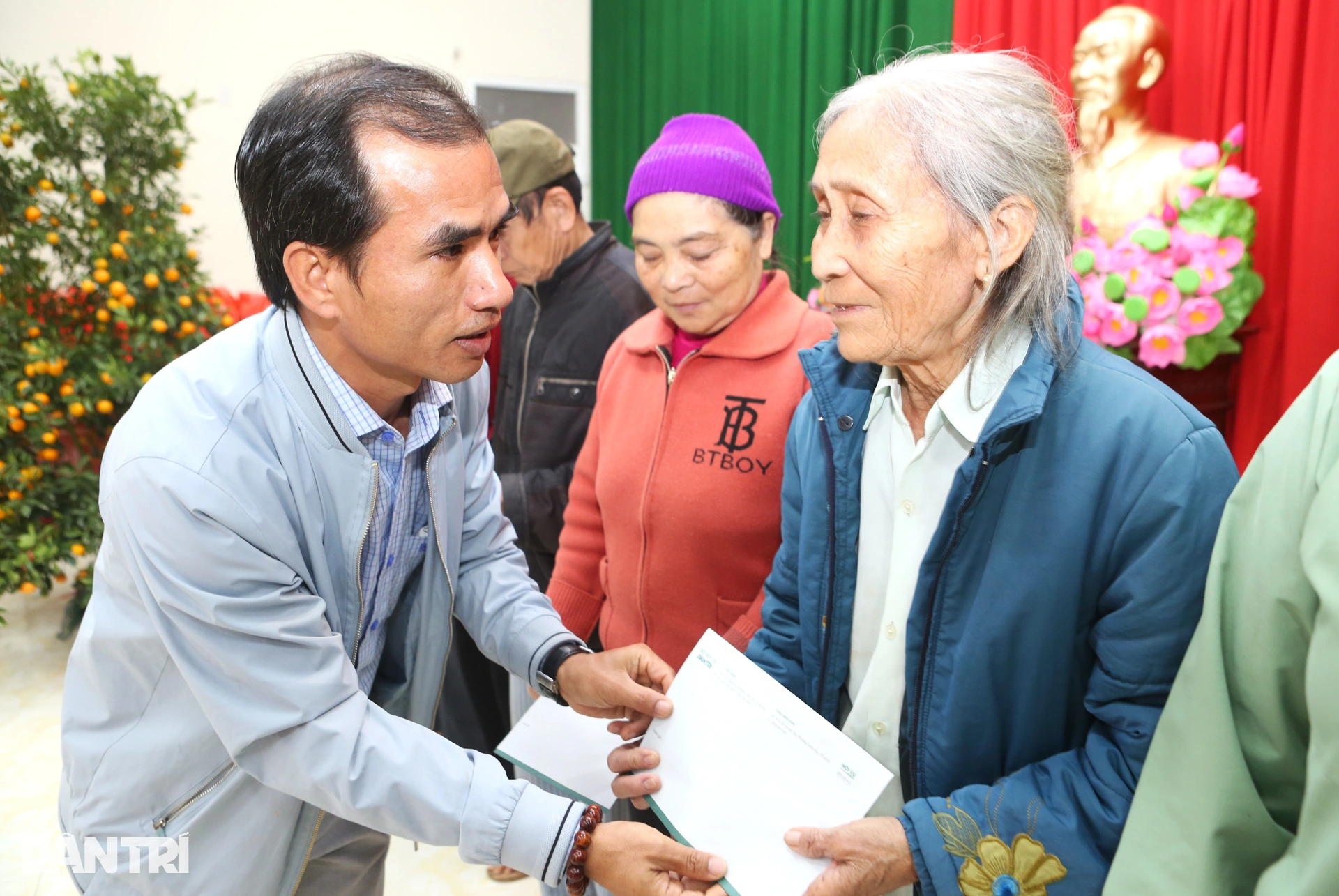 Bạn đọc Dân trí tặng quà Tết Nhân ái 2026 đến 50 hộ dân ở Thanh Hóa - 11