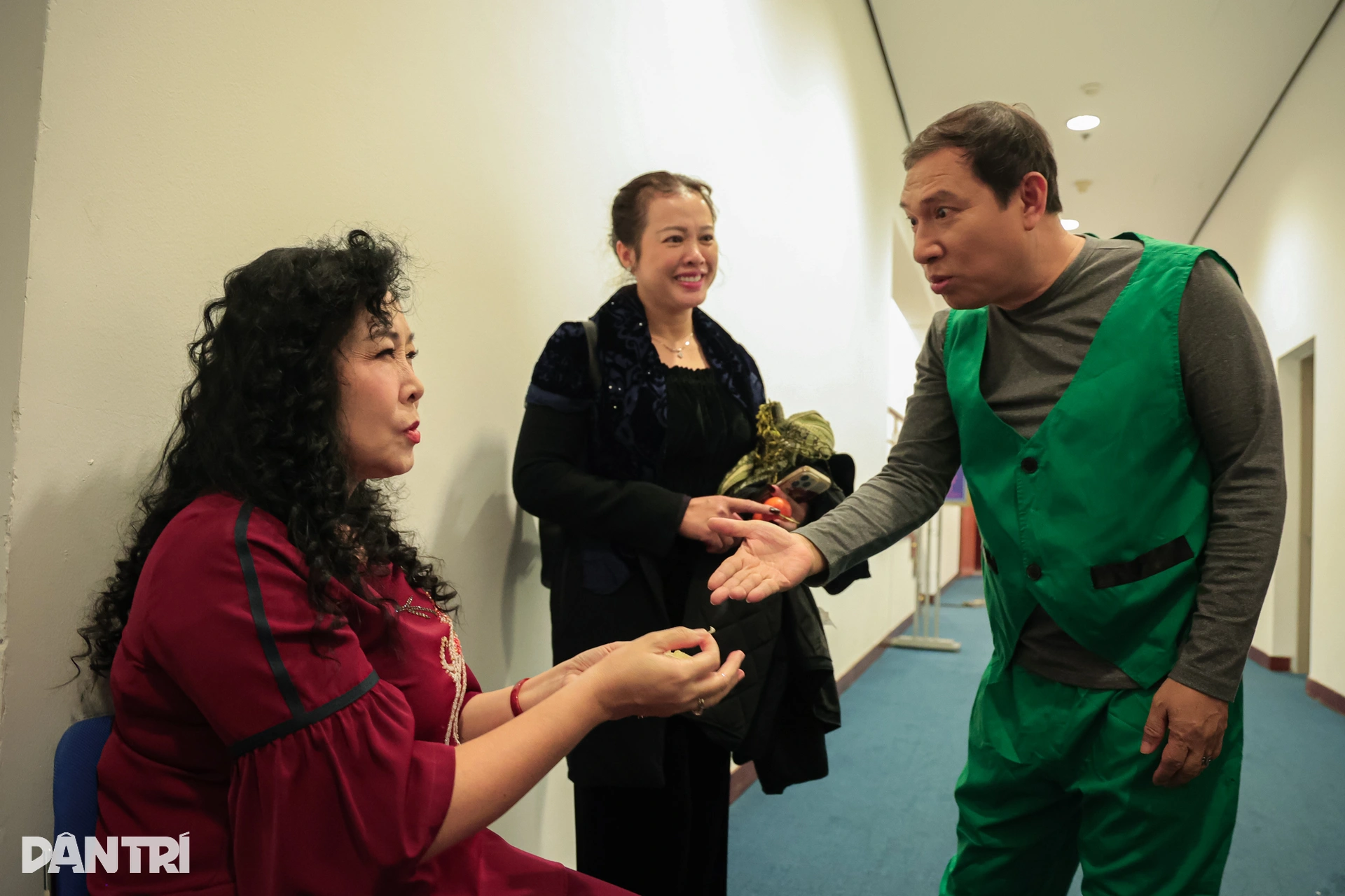 Quang Thắng hé lộ lý do diện mạo trẻ trung, thon gọn bất ngờ ở tuổi U60 - 5 Quang Thắng hé lộ lý do diện mạo trẻ trung, thon gọn bất ngờ ở tuổi U60 - 5