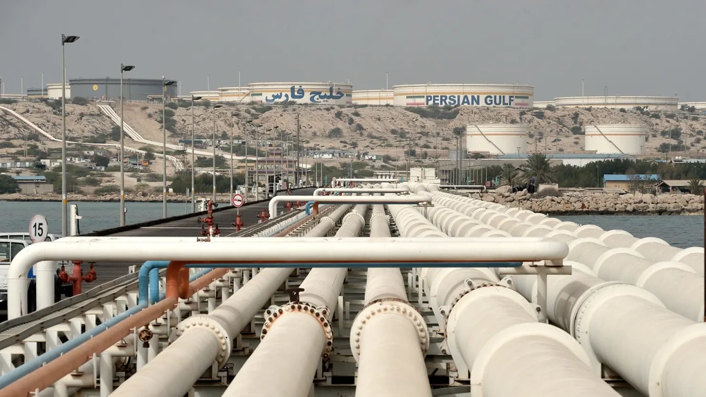 Giá dầu giảm sau tin Mỹ muốn đạt thỏa thuận chấm dứt xung đột với Iran - 2 Giá dầu giảm sau tin Mỹ muốn đạt thỏa thuận chấm dứt xung đột với Iran - 2