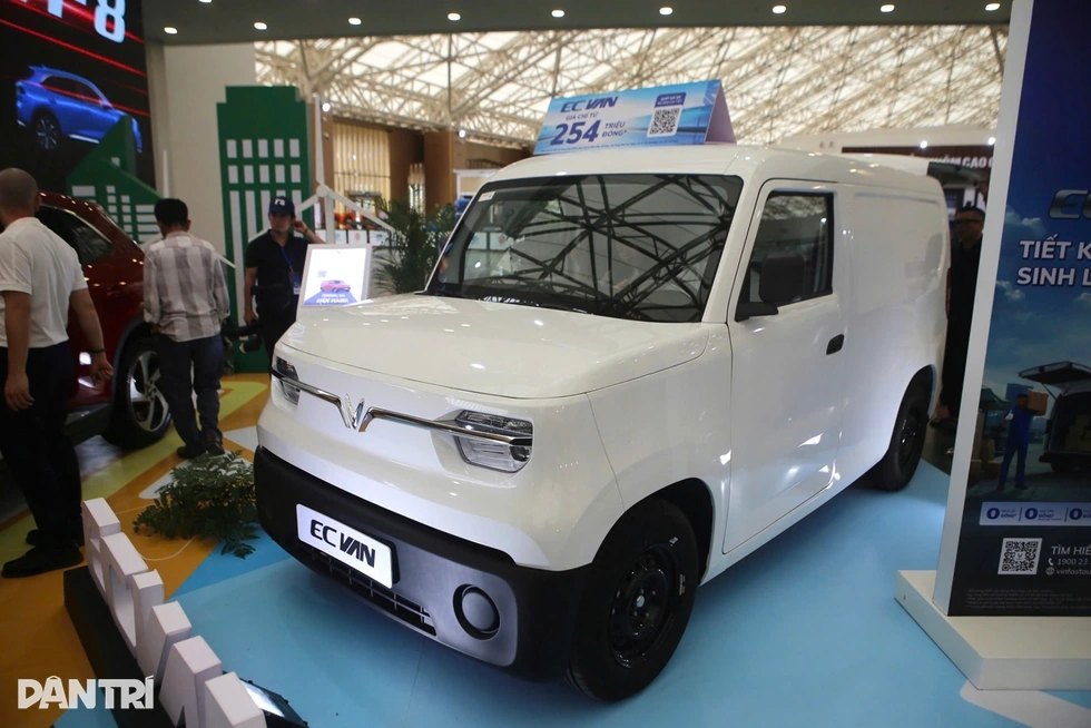 Loạt xe điện và hybrid mới ra mắt khách Việt trong tháng 3 - 2 Loạt xe điện và hybrid mới ra mắt khách Việt trong tháng 3 - 2