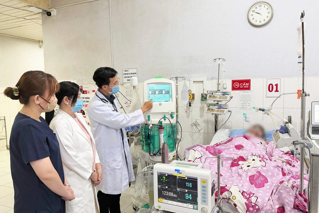 Lần đầu lọc máu liên tục cứu bệnh nhân nguy kịch ở đặc khu Phú Quốc - 2 Lần đầu lọc máu liên tục cứu bệnh nhân nguy kịch ở đặc khu Phú Quốc - 2