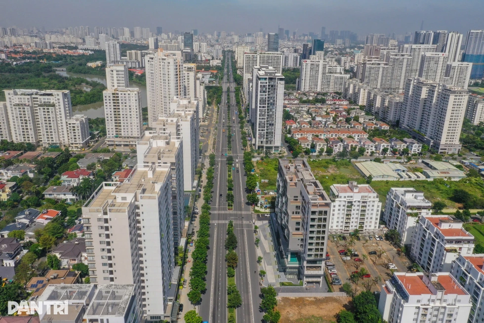 Nghịch lý căn hộ TPHCM: Thanh khoản giảm sâu, giá vẫn tăng - 2