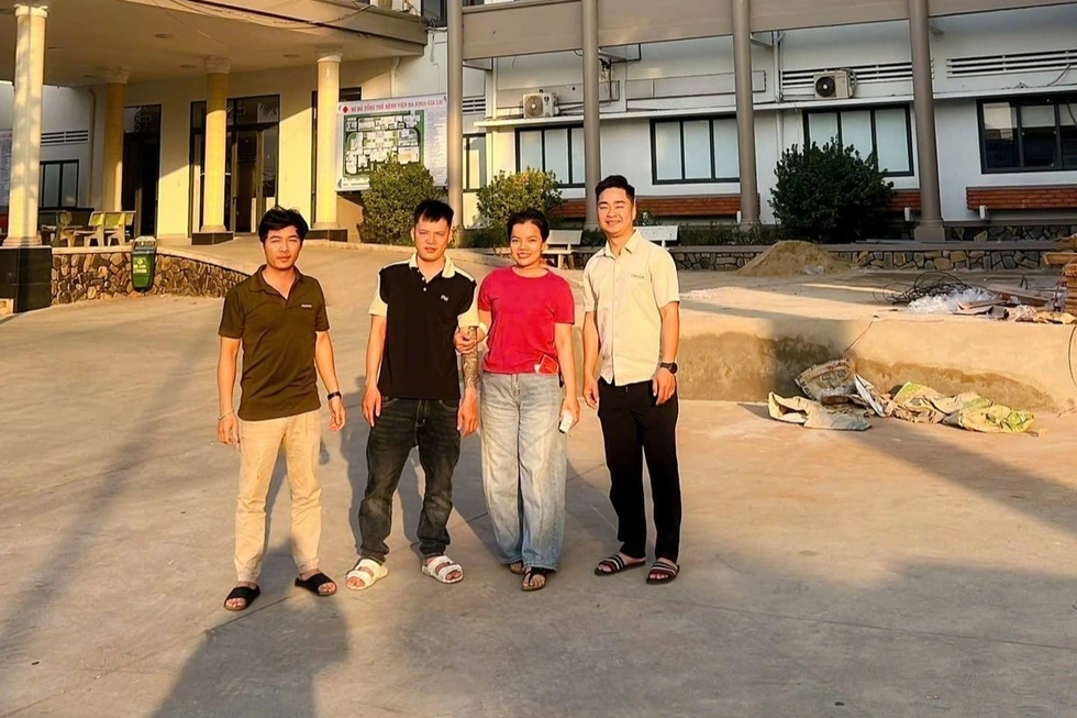 Cuộc gọi lúc nửa đêm và hành trình 300km trả nợ ân tình của người phụ nữ - 4