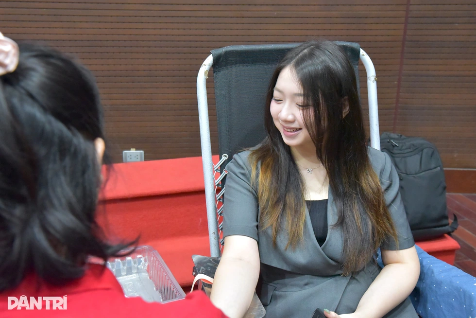 Cán bộ Bộ Nội vụ tham gia hiến máu, lan tỏa nghĩa cử vì cộng đồng - 9 Cán bộ Bộ Nội vụ tham gia hiến máu, lan tỏa nghĩa cử vì cộng đồng - 9