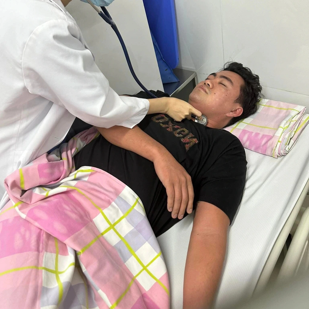 Chàng trai Hà Nội sưng mắt, khó thở vì món đặc sản khổ trước, sướng sau - 2 Chàng trai Hà Nội sưng mắt, khó thở vì món đặc sản khổ trước, sướng sau - 2