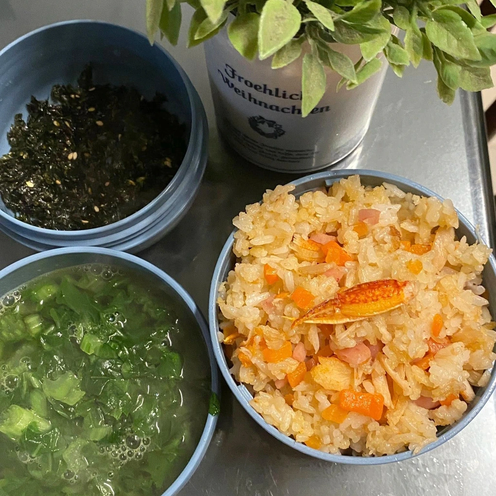 Lo con ăn thịt bẩn, bà mẹ 10 năm dậy từ 5h nấu cơm cho con mang đi học - 2