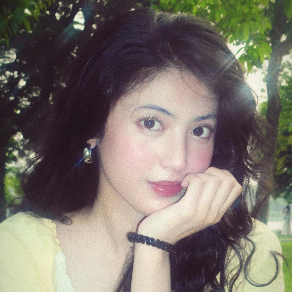 Cô gái gây sốt với bộ ảnh được ví giống mỹ nhân ảnh lịch thập niên 90 - 2 Cô gái gây sốt với bộ ảnh được ví giống mỹ nhân ảnh lịch thập niên 90 - 2