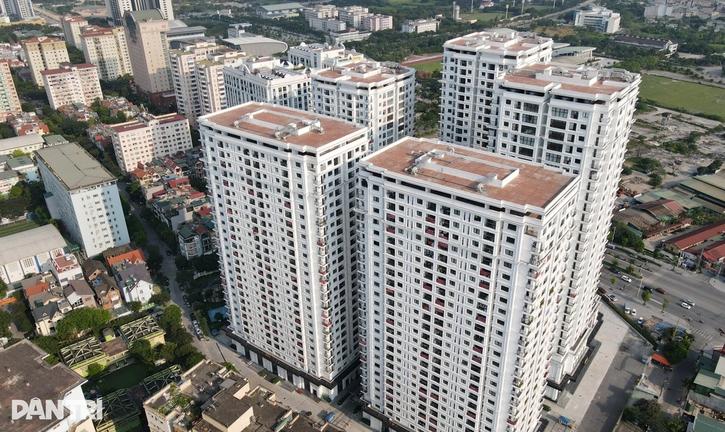 Tỷ phú Phạm Nhật Vượng nói đổi tên sân vận động Trống Đồng là có lý do - 3 Tỷ phú Phạm Nhật Vượng nói đổi tên sân vận động Trống Đồng là có lý do - 3
