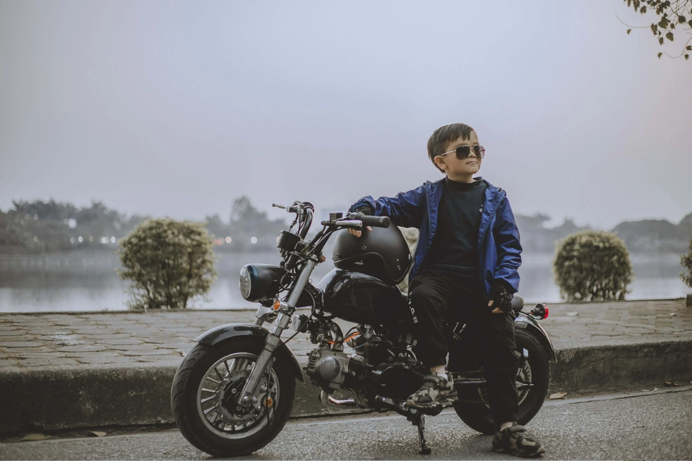 Chàng trai cao 1m ở Hà Nội: Làm 2 công việc cùng lúc, thu nhập gây bất ngờ - 6