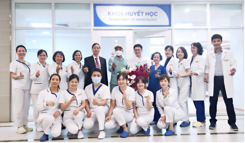 44 lần hóa trị thất bại, bệnh nhân ung thư máu “lật ngược số phận” nhờ kỹ thuật đặc biệt tại Vinmec - 2 44 lần hóa trị thất bại, bệnh nhân ung thư máu “lật ngược số phận” nhờ kỹ thuật đặc biệt tại Vinmec - 2