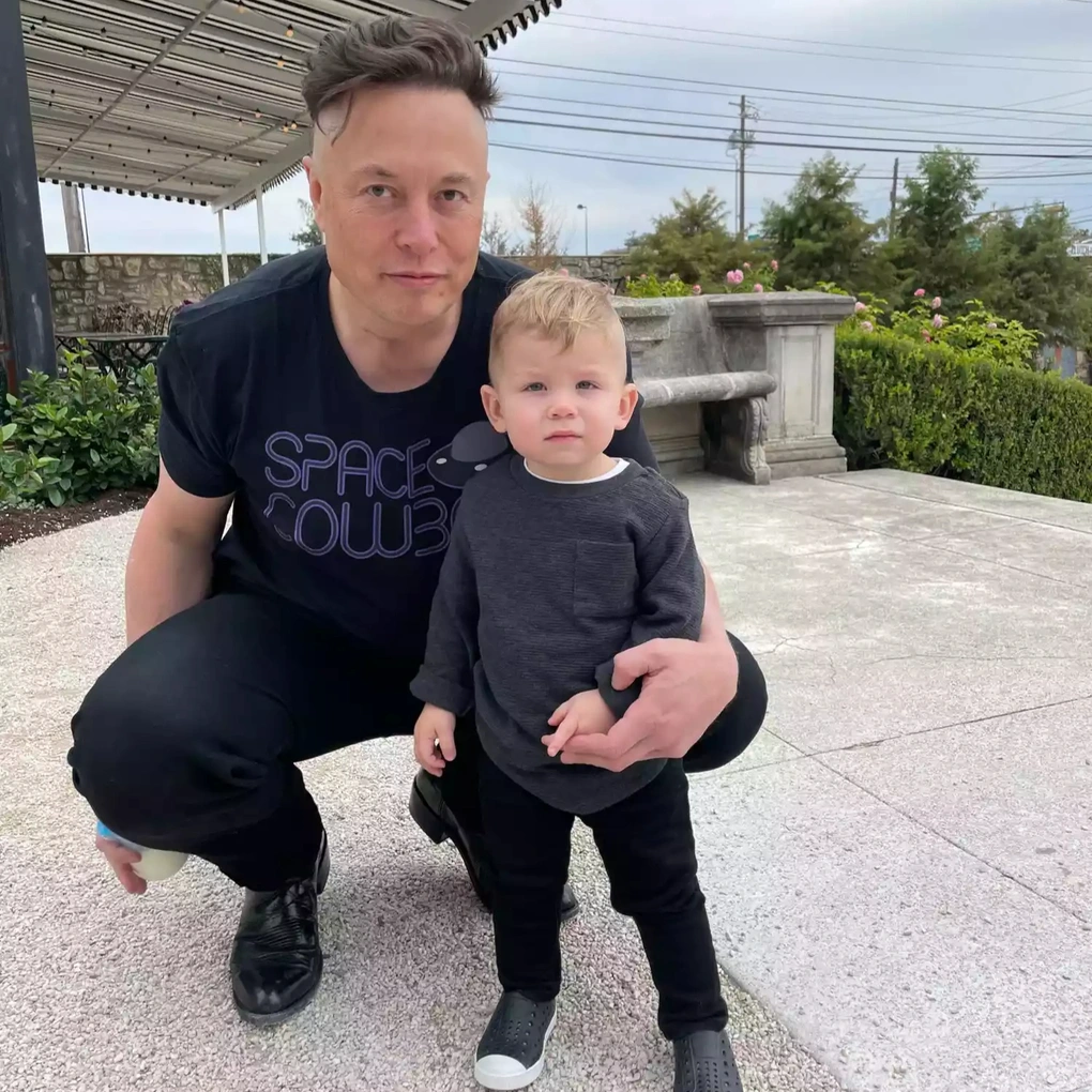 Cuộc sống cậu ấm có tên đặc biệt nhất của Elon Musk - 2