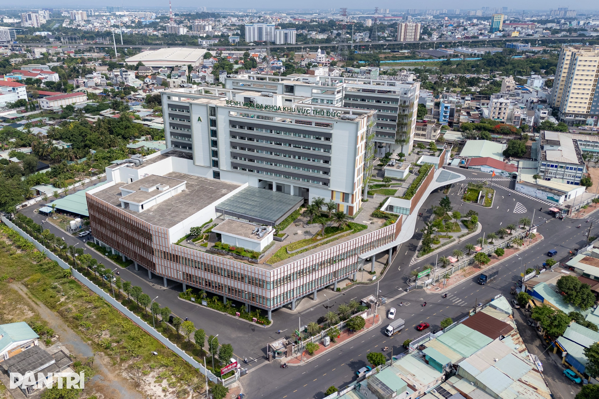 Ba bệnh viện nghìn tỷ ở cửa ngõ TPHCM giúp thay đổi diện mạo y tế khu vực - 2
