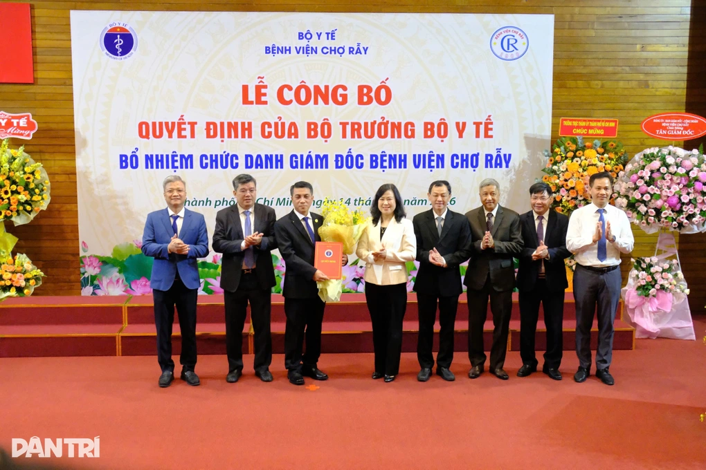 Bệnh viện Chợ Rẫy chính thức có tân Giám đốc: Kỳ vọng lớn từ Bộ trưởng Y tế - 3